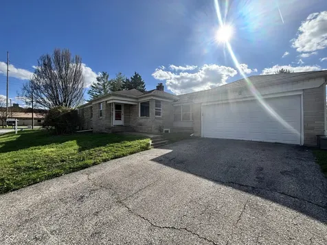 402 W 52nd Street Indianapolis IN 46208
