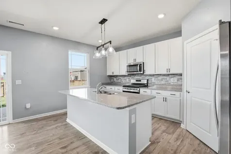 7214 Parkstay Lane Indianapolis IN 46113