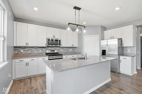 7214 Parkstay Lane Indianapolis IN 46113