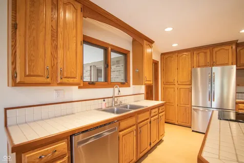 7204 Oak Cove Lane Noblesville IN 46062