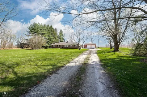 5787 W 300 S Jamestown IN 46147