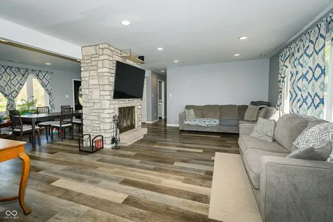 5787 W 300 S Jamestown IN 46147