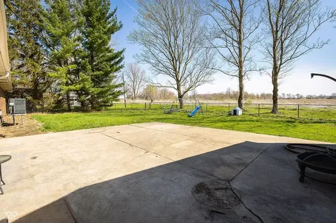 5787 W 300 S Jamestown IN 46147