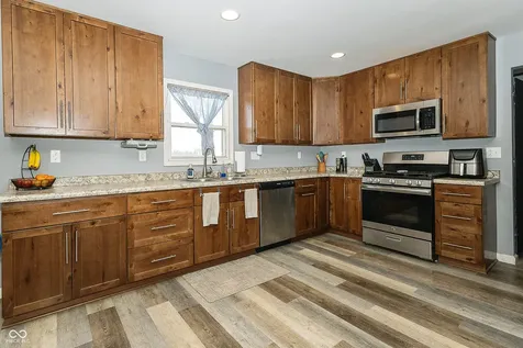 5787 W 300 S Jamestown IN 46147
