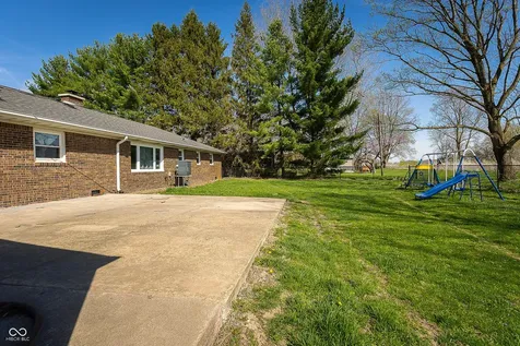 5787 W 300 S Jamestown IN 46147