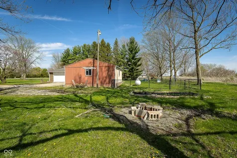 5787 W 300 S Jamestown IN 46147