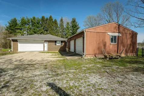 5787 W 300 S Jamestown IN 46147