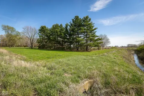 5787 W 300 S Jamestown IN 46147