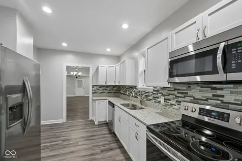 554 N Oakland Avenue Indianapolis IN 46201
