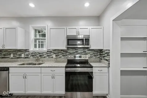 554 N Oakland Avenue Indianapolis IN 46201