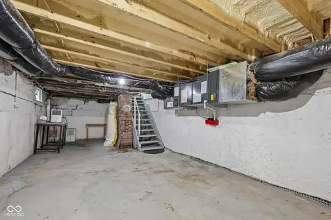 554 N Oakland Avenue Indianapolis IN 46201