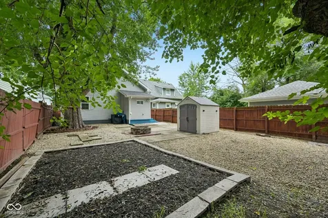554 N Oakland Avenue Indianapolis IN 46201
