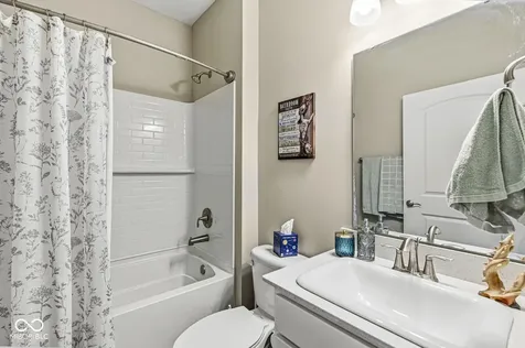 8652 Faulkner Drive Indianapolis IN 46239