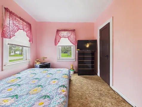 2103 E Yale Avenue Muncie IN 47303