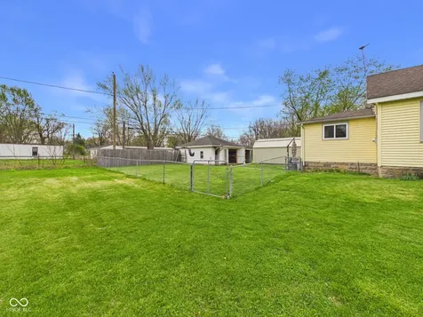 2103 E Yale Avenue Muncie IN 47303
