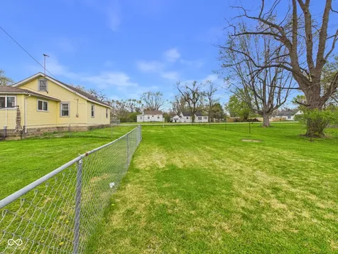 2103 E Yale Avenue Muncie IN 47303
