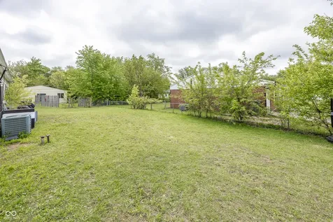 7527 E 35th Street E Indianapolis IN 46226