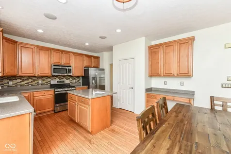 13973 Avalon E Drive Fishers IN 46037