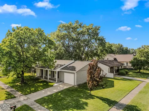 5240 Vinewood Court Columbus IN 47203