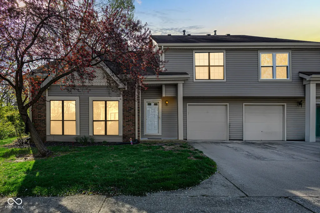 8001 Valley Farms Lane Indianapolis IN 46214