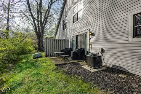 8001 Valley Farms Lane Indianapolis IN 46214