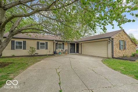 387 Pleasantview Boulevard Greenwood IN 46142