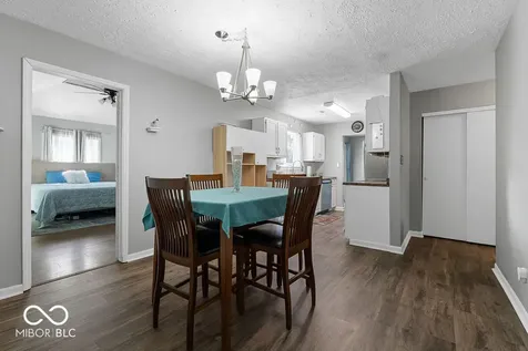387 Pleasantview Boulevard Greenwood IN 46142