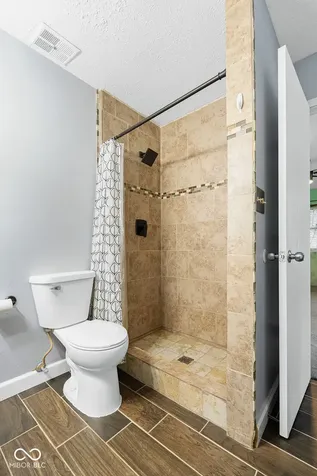 387 Pleasantview Boulevard Greenwood IN 46142