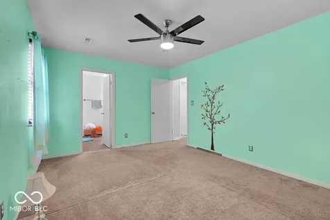 387 Pleasantview Boulevard Greenwood IN 46142
