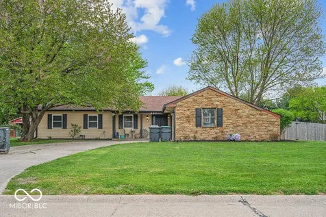 387 Pleasantview Boulevard Greenwood IN 46142