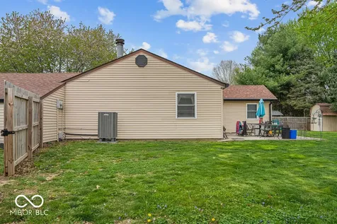 387 Pleasantview Boulevard Greenwood IN 46142