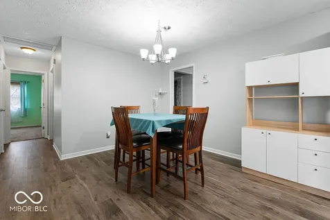 387 Pleasantview Boulevard Greenwood IN 46142