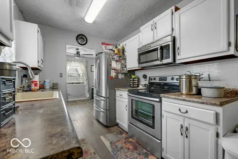 387 Pleasantview Boulevard Greenwood IN 46142
