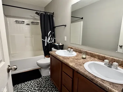 5339 Brassie Drive Indianapolis IN 46235