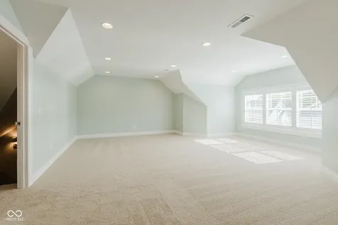 11434 Neptune Drive Fishers IN 46040