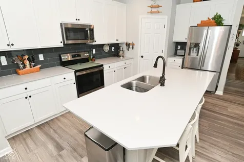 6561 Amber Court Whitestown IN 46075