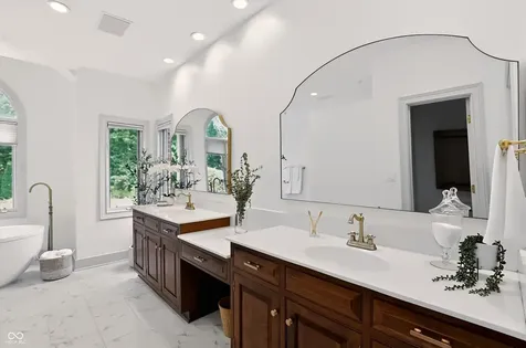 8719 Worthington Court Indianapolis IN 46278