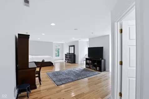 8719 Worthington Court Indianapolis IN 46278