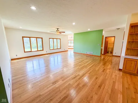 3861 E 300 N Crawfordsville IN 47933