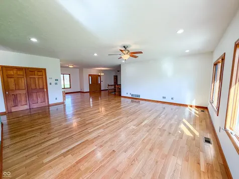 3861 E 300 N Crawfordsville IN 47933
