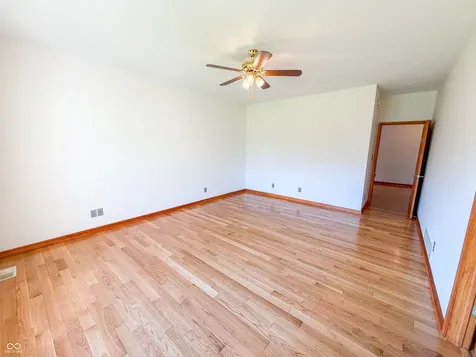 3861 E 300 N Crawfordsville IN 47933