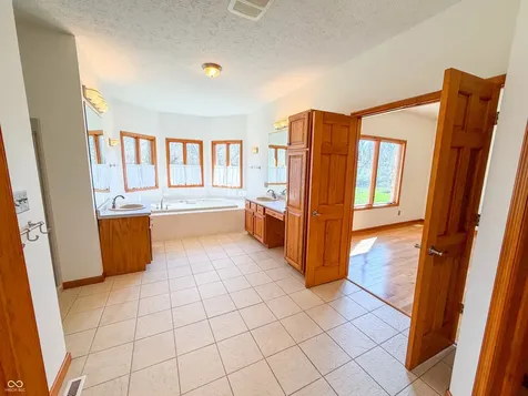 3861 E 300 N Crawfordsville IN 47933