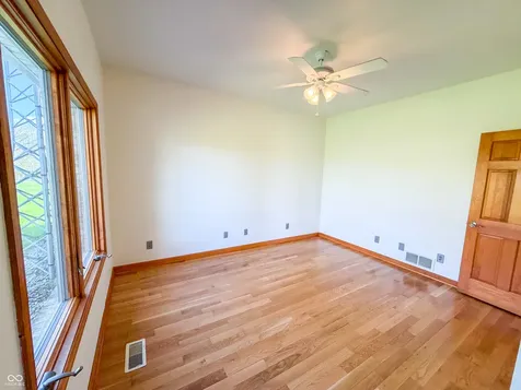 3861 E 300 N Crawfordsville IN 47933