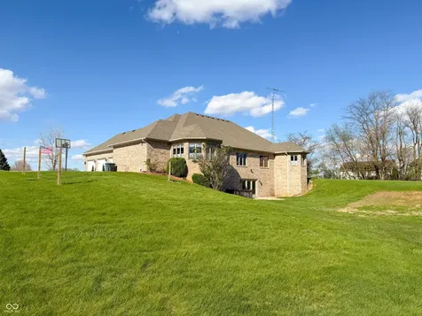 3861 E 300 N Crawfordsville IN 47933
