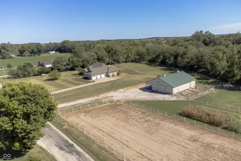 3861 E 300 N Crawfordsville IN 47933