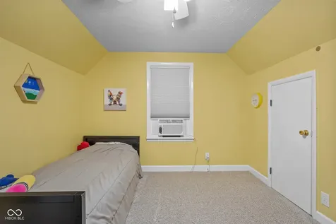 2645 Washington Street Columbus IN 47201