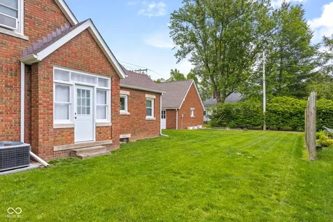 2645 Washington Street Columbus IN 47201