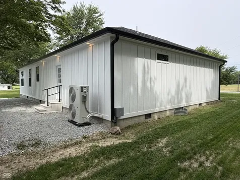4653 E Us Highway 36 Markleville IN 46056