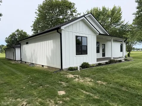 4653 E Us Highway 36 Markleville IN 46056