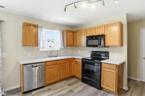 10802 Pleasant View Lane Fishers IN 46038